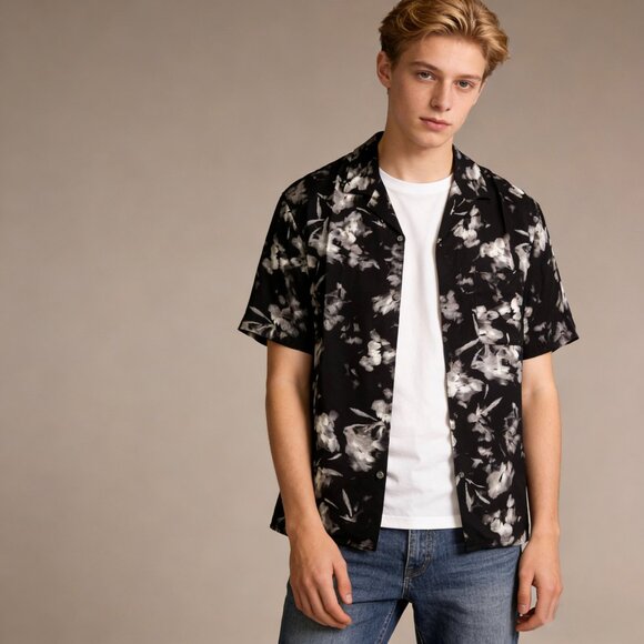 NWOT The Kooples Men Ghost Flower Short Sleeve Soft Shirt Size S